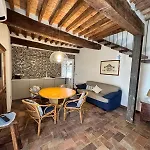 Casetta Del Sasso Nyaraló